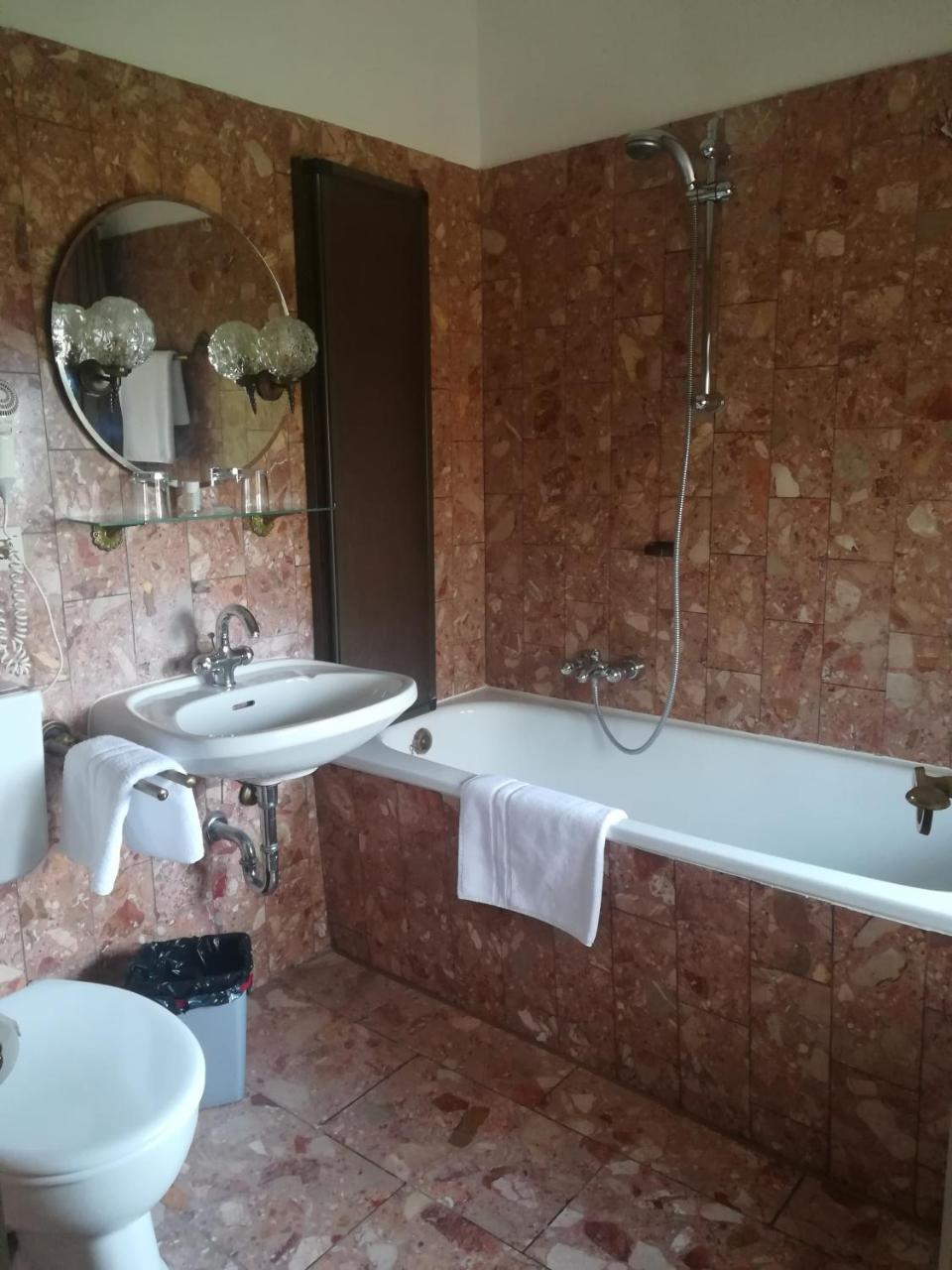 Residenz Kommende Bonn Extérieur photo